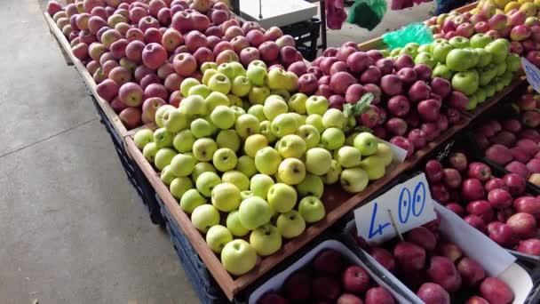Grote Hoeveelheden Gele Rode Appels Koop Openbare Markt — Stockvideo
