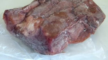 Dondurucudan taze donmuş et, dondurulmuş et.,