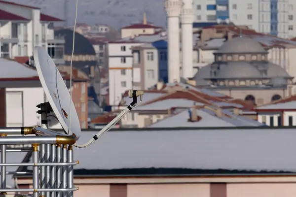 Geluidsoverlast Stad Satellietantennes Satellietantenne Het Balkon — Stockfoto