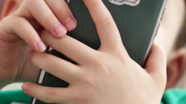 Çocuklarda cep telefonu bağımlılığı, çocuklar üzerinde teknolojinin zararları,