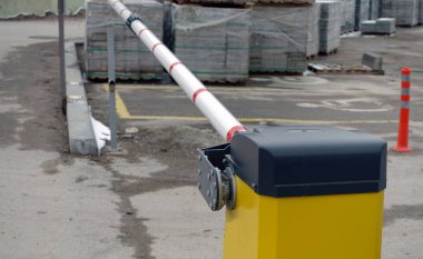 Otomatik park girişi engeli,