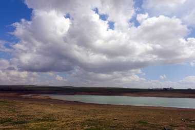 barajlar yağmur eksikliği nedeniyle azalıyor, kuraklık nedeniyle baraj su seviyelerinde azalma yaşanıyor,