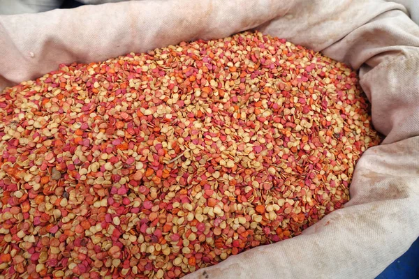 Türkiye 'de bez torbalarda, atadan kalma tohumlarda, organik biber tohumlarında açık biber tohumları satılıyor,