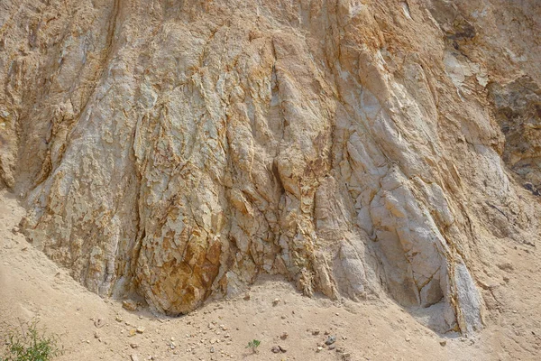 世界のさまざまなタイプの岩 岩の品種 黄色の岩 — ストック写真