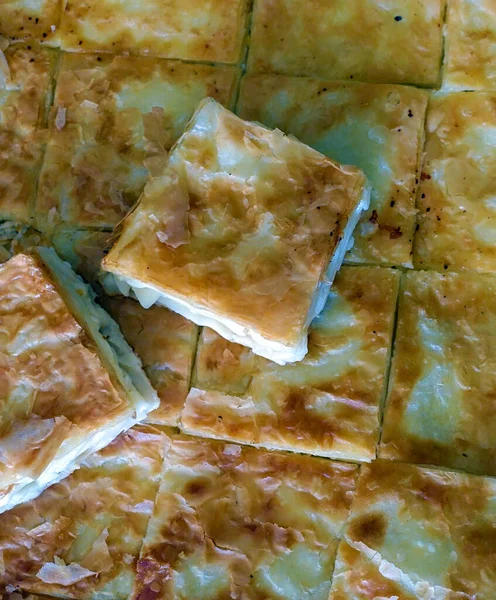 Nampan Penuh Kue Kue Gaya Turkish Keju Pie Air Borek — Stok Foto