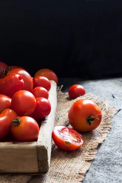 Fresh Red Tomatoes Wooden Box Black Background Copy Space — Stock Photo, Image