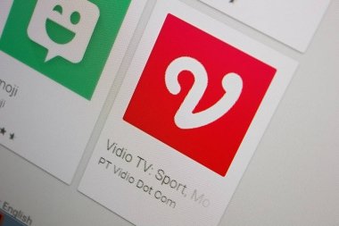 Ivanovsk, Rusya - 28 Kasım 2021: Bir tabletin ekranında Vidio Tv uygulaması.