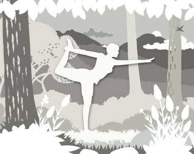 Yoga duruşu sessiz dağ ormanlarında