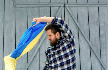 Ukrayna Bayrağını Tutan Adam