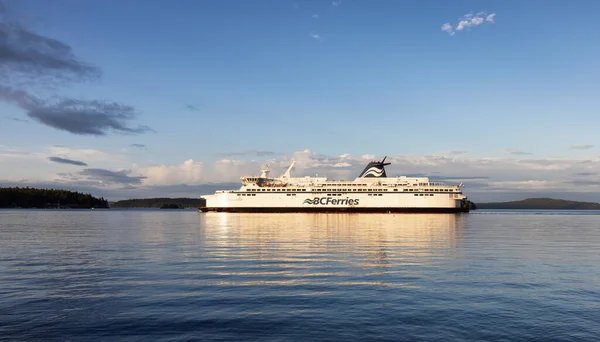 BC Ferries Barco cerca de la Terminal en Swartz Bay — Foto de Stock