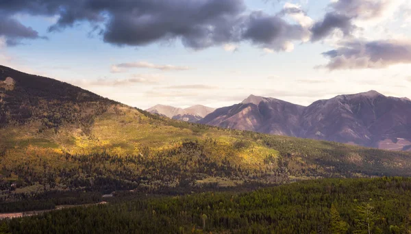 Canadian Rocky Mountain Landscape. — Stock Photo, Image
