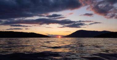 Batı kıyısındaki Körfez Adaları Kanada Doğa Manzarası