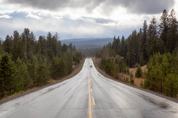 Scenic Road in het binnenland van British Columbia, Canada. — Stockfoto