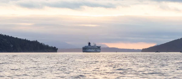 BC Ferries Boat Arriving to the Terminal in Swartz Bay — Stock Photo, Image