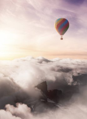 Dramatik Dağ Manzarası ve Sıcak Hava Balonu Uçuşu