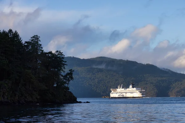 BC Ferries Σκάφος Φεύγοντας από τον Αεροσταθμό στον κόλπο Swartz — Φωτογραφία Αρχείου