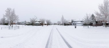 Beyaz Kar Fırtınası sırasında Banliyöde Konut