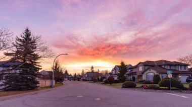 Mahallenin güzel sokak manzarası