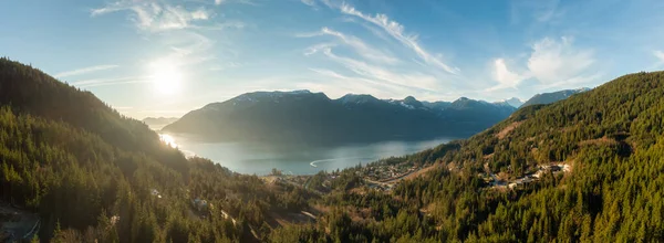 Aerial Panoramic View Britannia Beach Tijdens Winteravond Voor Zonsondergang Gelegen — Stockfoto