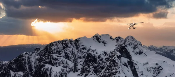 Vue Aérienne Panoramique Du Paysage Rocheux Canadien — Photo