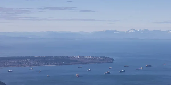 Burrard Inlet, Container Ships, västra kusten Stilla havet. Flygvy. — Stockfoto