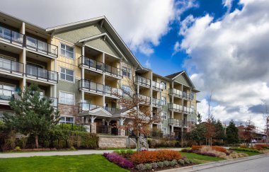 Yeni Modern Apartman Binası