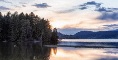 Shoreline Trail 'deki Kanada Manzarası Panoramik Görünümü