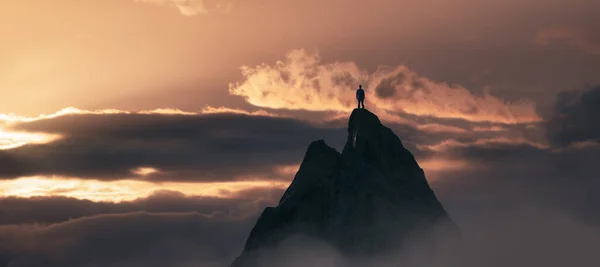Adventurous Man Hiker Standing on top of a rocky mountain — Foto Stock