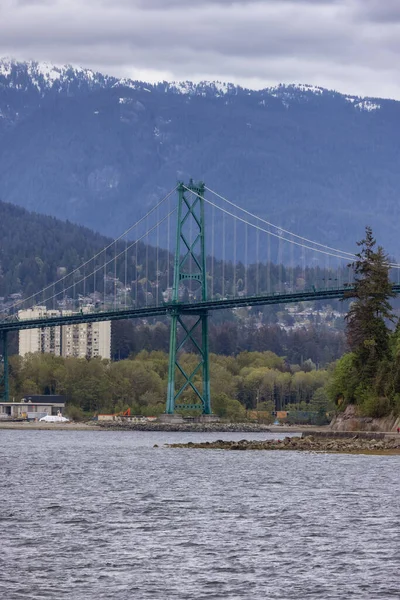 Lions Gate Bridge Dans Une Ville Moderne Sur Côte Ouest — Photo