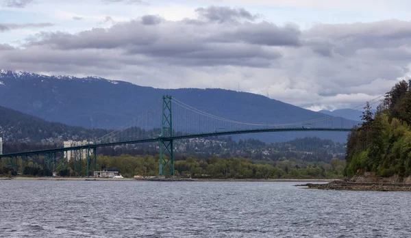 Lions Gate Bridge Modern City West Coast Pacific Ocean Vancouver — Fotografia de Stock