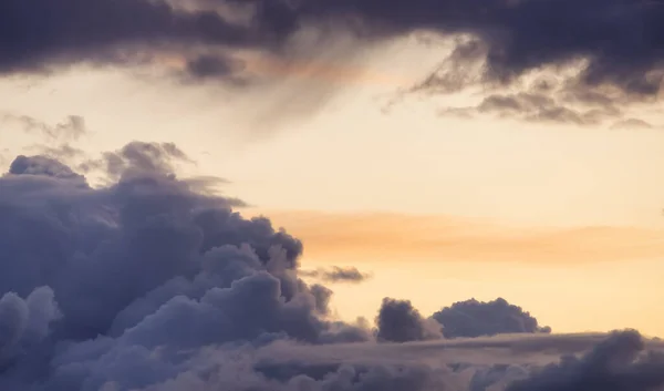 Uitzicht Cloudscape Tijdens Een Kleurrijke Zonsondergang Zonsopgang Genomen Aan Westkust — Stockfoto