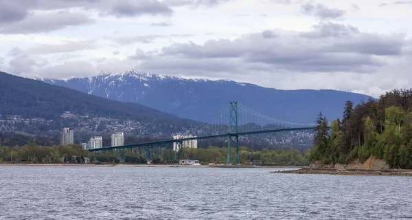 Lions Gate Bridge Modern City West Coast Pacific Ocean Vancouver — Fotografia de Stock