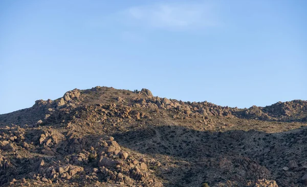 Rocky Desert Mountain Naturlandschaft Sonnenblauer Himmel Nevada Usa Hintergrund Natur — Stockfoto