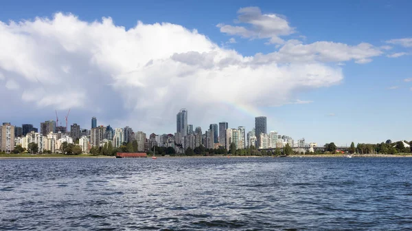 Downtown Vancouver City Skyline Con Nubes Arco Iris False Creek —  Fotos de Stock