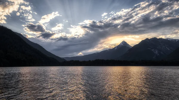 Jezero Stromy Hory Kanadské Krajině Chilliwack Lake Britská Kolumbie Kanada — Stock fotografie