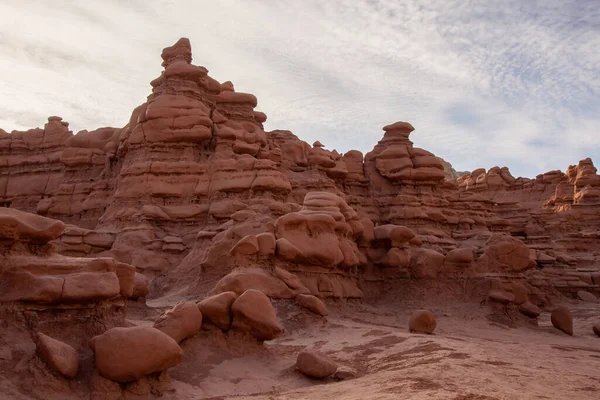 Κόκκινος Βράχος Και Hoodoos Στην Έρημο Στο Sunrise Άνοιξη Στο — Φωτογραφία Αρχείου