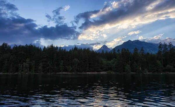 Lago Árvores Montanhas Paisagem Canadense Chilliwack Lake British Columbia Canadá — Fotografia de Stock