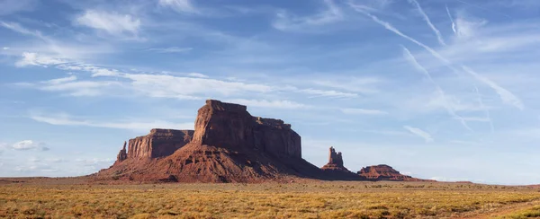 Desert Rocky Mountain American Landscape Сонячний Блакитний День Неба Долина — стокове фото