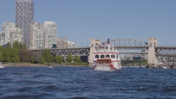 Vancouver British Columbia Canada June 2022 Sternwheeler Passing Cityscape Downtown — Stock Video