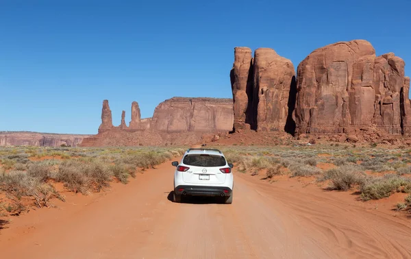 Oljato Monument Valley Utah Abd Haziran 2022 Mazda Arka Planda — Stok fotoğraf