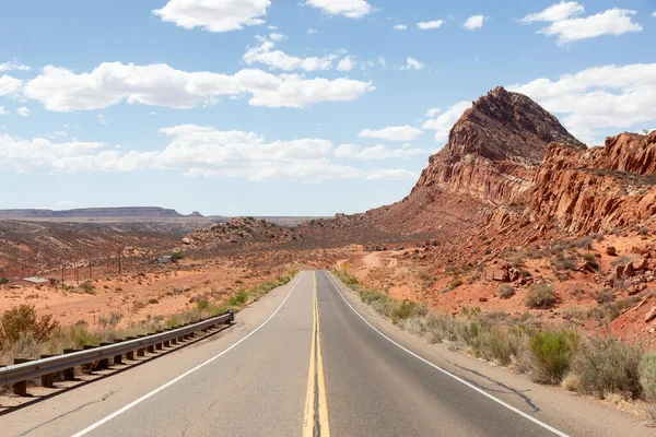 Scenic Road Dry Desert Red Rocky Mountains Background Page Arizona — 스톡 사진