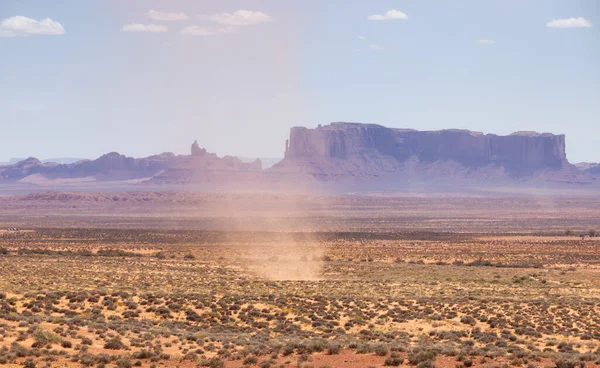 Dust Devil Hot Sunny Day Desert Red Rocky Mountains Background —  Fotos de Stock