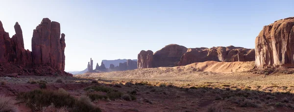 Desert Rocky Mountain American Landscape Morning Sunny Sunrise Sky Oljato — Stockfoto