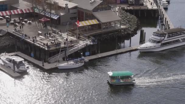 False Creek Vancouver British Columbia Canada April 2022 Water Taxi — Αρχείο Βίντεο