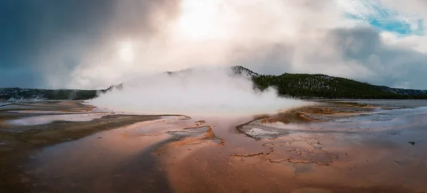 Hot Spring Geyser Colorful Water American Landscape Cloudy Sunset Sky — Foto de Stock