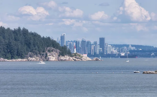 Lighthouse Park Downtown City Industrial Ships Boats Sunny Summer Day — Photo