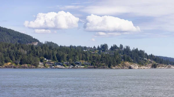 Residential Homes Ocean Shore Sunny Summer Horseshoe Bay West Vancouver — Fotografia de Stock