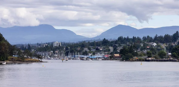 City Water Marina Boats Surrounded Homes Mountains Trees Summer Season — ストック写真