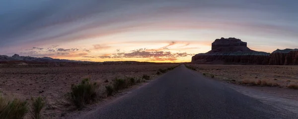 Scenic Road Red Rock Mountains Desert Colorful Sunrise Spring Season — 图库照片