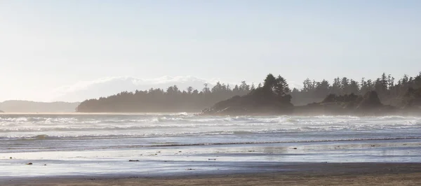 Waves Pacific Ocean Sandy Rocky Beach West Coast Sunny Summer — Stockfoto
